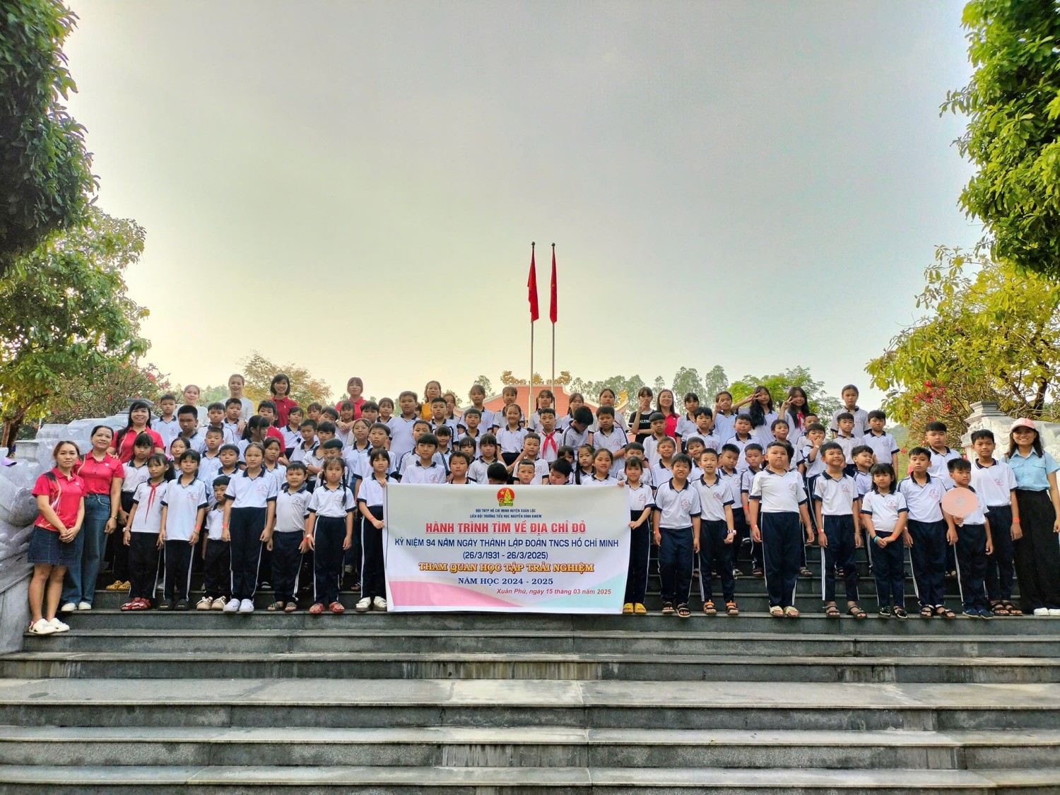 Hành trình ý nghĩa "Tìm về Địa chỉ Đỏ" và khám phá KDL Suối Tiên